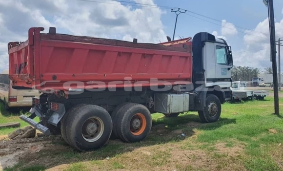 Acheter Occasion Utilitaire Mercedes‒Benz 3331 Blanc à Douala, Littoral Cameroon Acheter Occasion Utilitaire Mercedes‒Benz 3331 Blanc à Douala, Littoral Cameroon
