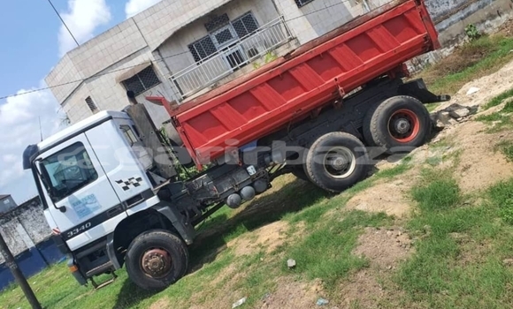 Acheter Occasion Utilitaire Mercedes‒Benz 3331 Blanc à Douala, Littoral Cameroon Acheter Occasion Utilitaire Mercedes‒Benz 3331 Blanc à Douala, Littoral Cameroon