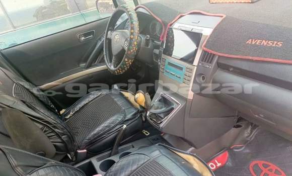 Sayi Na hannu Toyota Corolla Verso Azurfa Mota in Douala a Ƙasar Kamaru Sayi Na hannu Toyota Corolla Verso Azurfa Mota in Douala a Ƙasar Kamaru