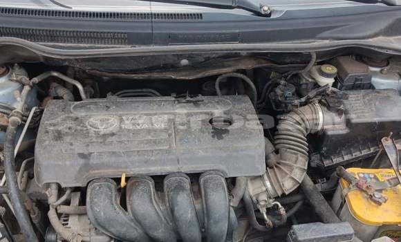 Sayi Na hannu Toyota Corolla Verso Azurfa Mota in Douala a Ƙasar Kamaru Sayi Na hannu Toyota Corolla Verso Azurfa Mota in Douala a Ƙasar Kamaru