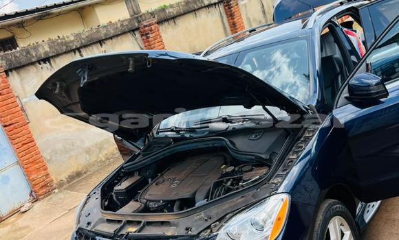 Sayi Na hannu Mercedes‒Benz ML–Class Black Mota in Yaounde a Babban Kamaru Sayi Na hannu Mercedes‒Benz ML–Class Black Mota in Yaounde a Babban Kamaru