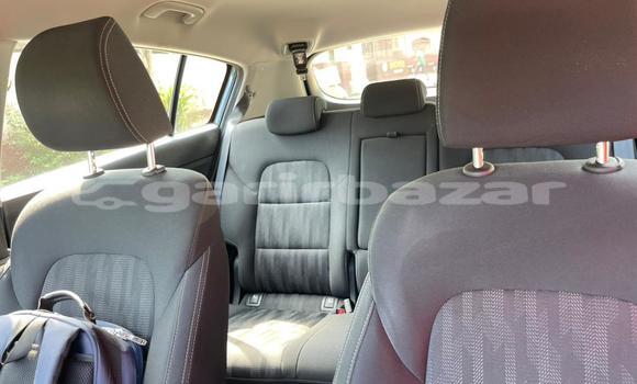 Buy Used Kia Sportage Blue Car in Douala in Littoral Cameroon Buy Used Kia Sportage Blue Car in Douala in Littoral Cameroon