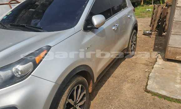 Sayi Na hannu Kia Sportage Azurfa Mota in Yaounde a Babban Kamaru Sayi Na hannu Kia Sportage Azurfa Mota in Yaounde a Babban Kamaru