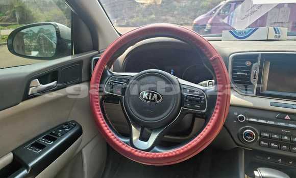 Sayi Na hannu Kia Sportage Azurfa Mota in Yaounde a Babban Kamaru Sayi Na hannu Kia Sportage Azurfa Mota in Yaounde a Babban Kamaru