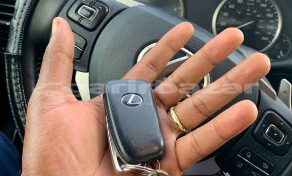 Sayi Na hannu Lexus NX Azurfa Mota in Douala a Ƙasar Kamaru Sayi Na hannu Lexus NX Azurfa Mota in Douala a Ƙasar Kamaru