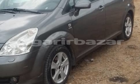 Acheter Import Voiture Toyota Corolla Verso Noir à Douala, Littoral Cameroon