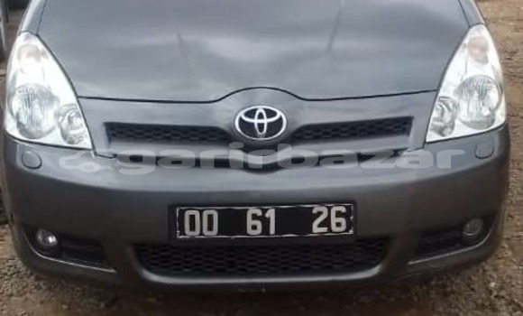 Buy Import Toyota Corolla Verso Black Car in Douala in Littoral Cameroon Buy Import Toyota Corolla Verso Black Car in Douala in Littoral Cameroon