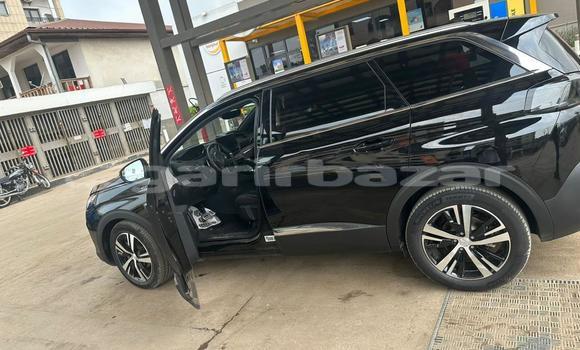 Sayi Imported Peugeot 5008 Black Mota in Douala a Ƙasar Kamaru Sayi Imported Peugeot 5008 Black Mota in Douala a Ƙasar Kamaru