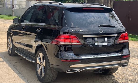 Sayi Na hannu Mercedes‒Benz GLE Black Mota in Douala a Ƙasar Kamaru