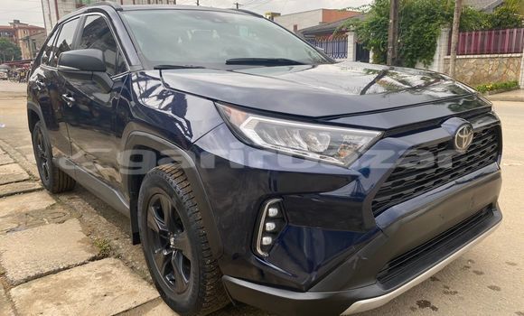 Acheter Import Voiture Toyota RAV4 Bleu à Douala, Littoral Cameroon Acheter Import Voiture Toyota RAV4 Bleu à Douala, Littoral Cameroon