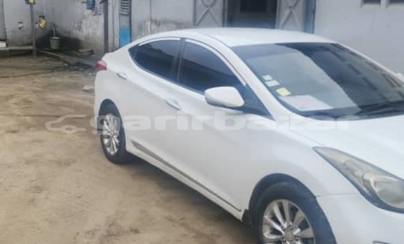 Buy Import Hyundai Elantra White Car in Douala in Littoral Cameroon Buy Import Hyundai Elantra White Car in Douala in Littoral Cameroon
