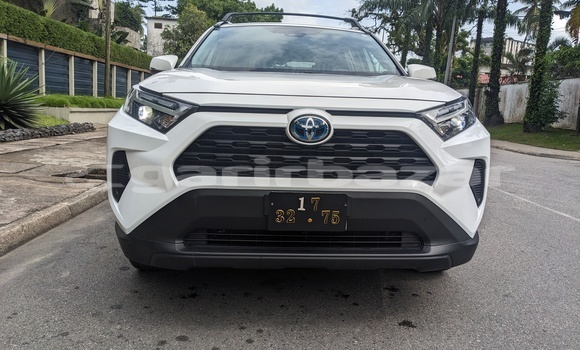 Acheter Occasion Voiture Toyota RAV4 Blanc à Douala, Littoral Cameroon Acheter Occasion Voiture Toyota RAV4 Blanc à Douala, Littoral Cameroon