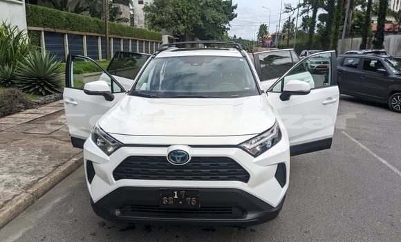 Acheter Occasion Voiture Toyota RAV4 Blanc à Douala, Littoral Cameroon Acheter Occasion Voiture Toyota RAV4 Blanc à Douala, Littoral Cameroon