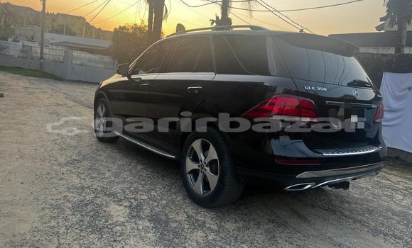 Sayi Na hannu Mercedes‒Benz GLE Black Mota in Douala a Ƙasar Kamaru