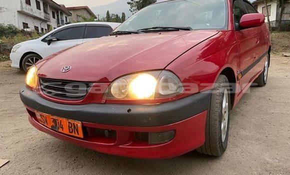 Sayi Na hannu Toyota Avensis Sauran Mota in Douala a Ƙasar Kamaru Sayi Na hannu Toyota Avensis Sauran Mota in Douala a Ƙasar Kamaru