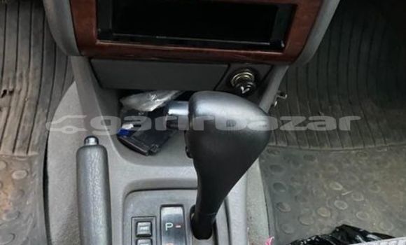 Sayi Na hannu Toyota Avensis Sauran Mota in Douala a Ƙasar Kamaru Sayi Na hannu Toyota Avensis Sauran Mota in Douala a Ƙasar Kamaru