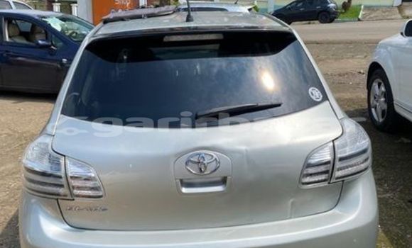 Sayi Na hannu Toyota Blade Sauran Mota in Douala a Ƙasar Kamaru Sayi Na hannu Toyota Blade Sauran Mota in Douala a Ƙasar Kamaru