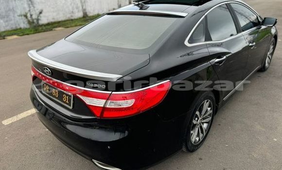 Sayi Na hannu Toyota Allion Sauran Mota in Douala a Ƙasar Kamaru Sayi Na hannu Toyota Allion Sauran Mota in Douala a Ƙasar Kamaru