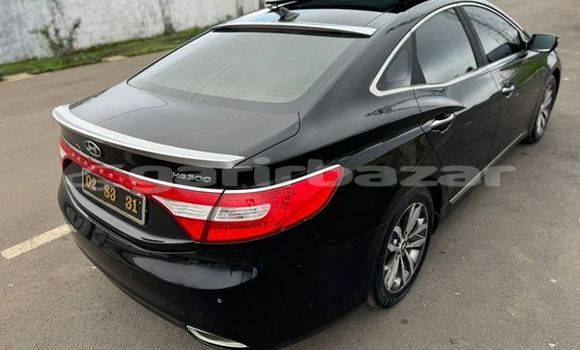 Sayi Na hannu Toyota Allion Sauran Mota in Douala a Ƙasar Kamaru Sayi Na hannu Toyota Allion Sauran Mota in Douala a Ƙasar Kamaru