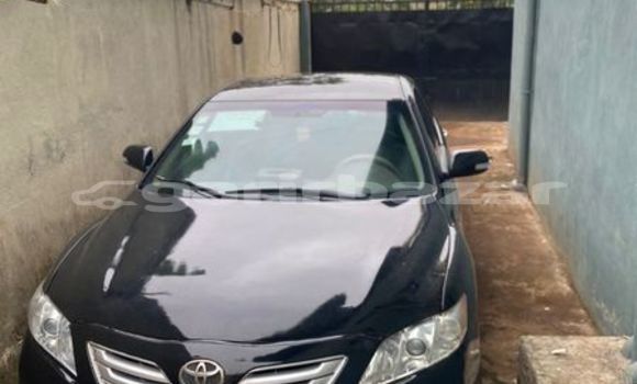 Sayi Na hannu Toyota Camry Sauran Mota in Douala a Ƙasar Kamaru Sayi Na hannu Toyota Camry Sauran Mota in Douala a Ƙasar Kamaru