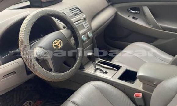 Sayi Na hannu Toyota Camry Sauran Mota in Douala a Ƙasar Kamaru Sayi Na hannu Toyota Camry Sauran Mota in Douala a Ƙasar Kamaru