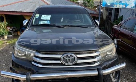 Sayi Na hannu Toyota Hilux Sauran Mota in Douala a Ƙasar Kamaru Sayi Na hannu Toyota Hilux Sauran Mota in Douala a Ƙasar Kamaru