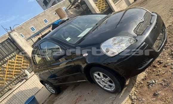 Sayi Na hannu Toyota Yaris Sauran Mota in Douala a Ƙasar Kamaru