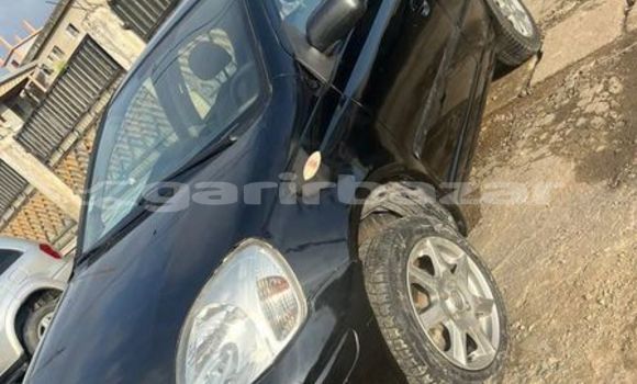 Sayi Na hannu Toyota Yaris Sauran Mota in Douala a Ƙasar Kamaru Sayi Na hannu Toyota Yaris Sauran Mota in Douala a Ƙasar Kamaru