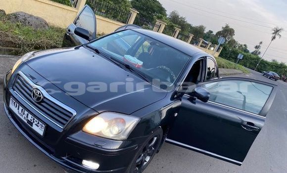 Sayi Na hannu Toyota Avensis Black Mota in Yaounde a Babban Kamaru Sayi Na hannu Toyota Avensis Black Mota in Yaounde a Babban Kamaru