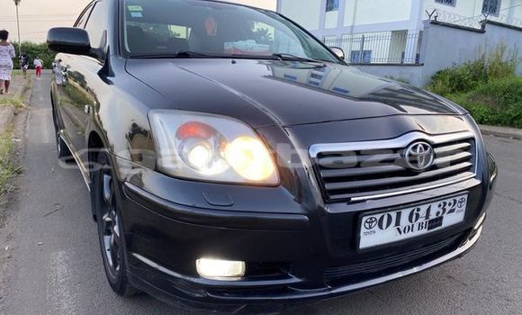Sayi Na hannu Toyota Avensis Black Mota in Yaounde a Babban Kamaru Sayi Na hannu Toyota Avensis Black Mota in Yaounde a Babban Kamaru