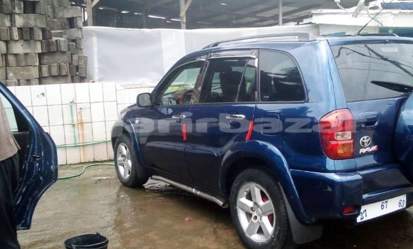 Acheter Occasion Voiture Toyota RAV4 Bleu à Douala, Littoral Cameroon Acheter Occasion Voiture Toyota RAV4 Bleu à Douala, Littoral Cameroon