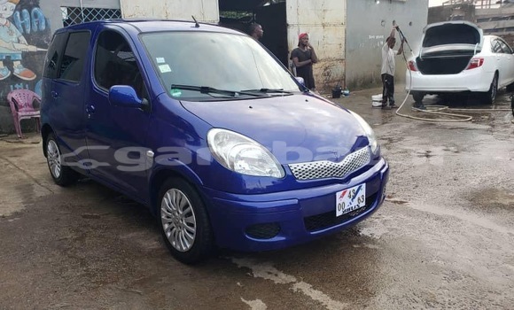 Sayi Na hannu Toyota Yaris Verso Blue Mota in Douala a Ƙasar Kamaru Sayi Na hannu Toyota Yaris Verso Blue Mota in Douala a Ƙasar Kamaru