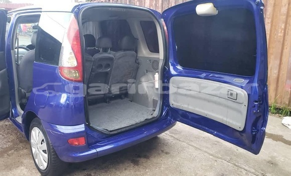 Sayi Na hannu Toyota Yaris Verso Blue Mota in Douala a Ƙasar Kamaru Sayi Na hannu Toyota Yaris Verso Blue Mota in Douala a Ƙasar Kamaru