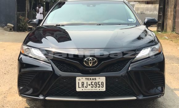 Sayi Na hannu Toyota Camry Black Mota in Douala a Ƙasar Kamaru Sayi Na hannu Toyota Camry Black Mota in Douala a Ƙasar Kamaru