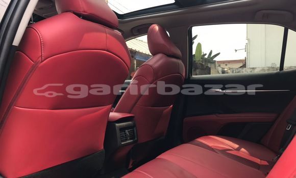 Sayi Na hannu Toyota Camry Black Mota in Douala a Ƙasar Kamaru Sayi Na hannu Toyota Camry Black Mota in Douala a Ƙasar Kamaru