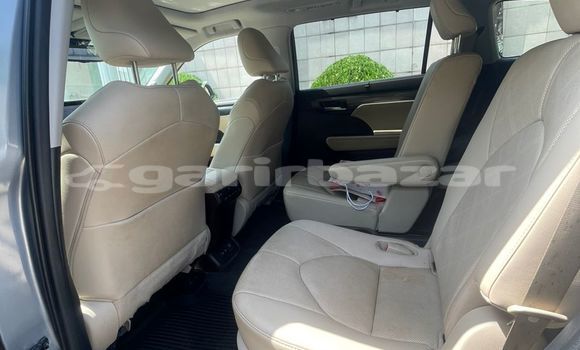 Acheter Occasion Voiture Toyota Highlander Gris à Douala, Littoral Cameroon Acheter Occasion Voiture Toyota Highlander Gris à Douala, Littoral Cameroon