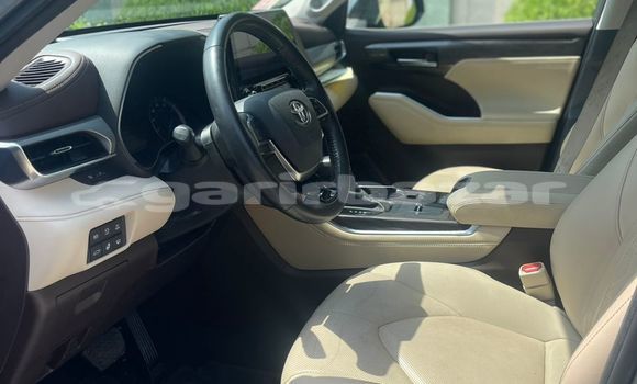 Acheter Occasion Voiture Toyota Highlander Gris à Douala, Littoral Cameroon Acheter Occasion Voiture Toyota Highlander Gris à Douala, Littoral Cameroon