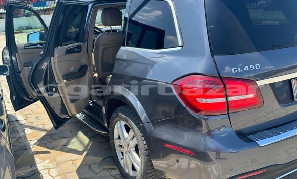 Buy Used Mercedes‒Benz GL–Class Silver Car in Douala in Littoral Cameroon