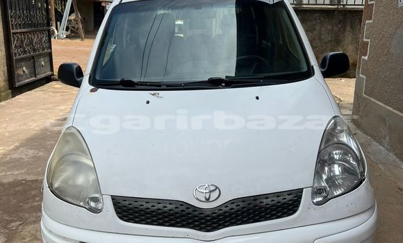 Buy Used Toyota Yaris Verso White Car in Douala in Littoral Cameroon Buy Used Toyota Yaris Verso White Car in Douala in Littoral Cameroon