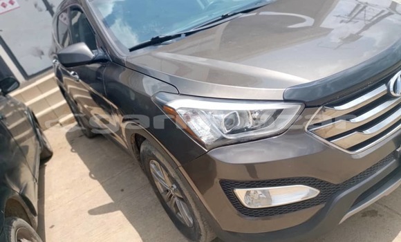 Buy Import Hyundai Santa Fe Brown Car in Douala in Littoral Cameroon