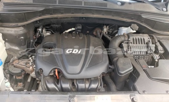 Sayi Imported Hyundai Santa Fe Brown Mota in Douala a Ƙasar Kamaru Sayi Imported Hyundai Santa Fe Brown Mota in Douala a Ƙasar Kamaru
