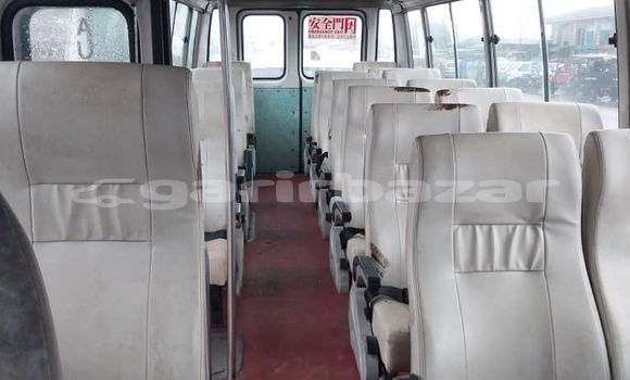 Acheter Import Voiture Toyota Coaster Blanc à Douala, Littoral Cameroon Acheter Import Voiture Toyota Coaster Blanc à Douala, Littoral Cameroon