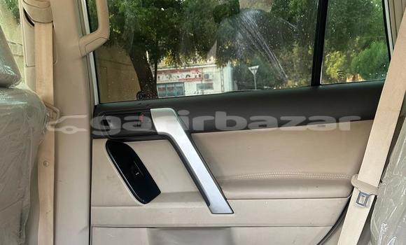 Sayi Na hannu Toyota Prado White Mota in Douala a Ƙasar Kamaru Sayi Na hannu Toyota Prado White Mota in Douala a Ƙasar Kamaru