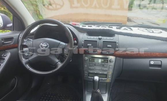 Acheter Neuf Voiture Toyota Avensis Rouge à Yaoundé, Central Cameroon Acheter Neuf Voiture Toyota Avensis Rouge à Yaoundé, Central Cameroon