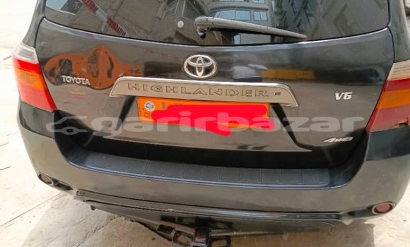 Sayi Sabo Toyota Highlander Sauran Mota in Douala a Ƙasar Kamaru