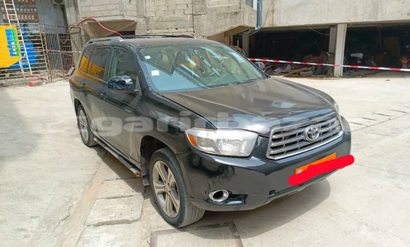 Sayi Sabo Toyota Highlander Sauran Mota in Douala a Ƙasar Kamaru Sayi Sabo Toyota Highlander Sauran Mota in Douala a Ƙasar Kamaru