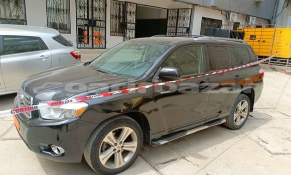 Sayi Sabo Toyota Highlander Sauran Mota in Douala a Ƙasar Kamaru Sayi Sabo Toyota Highlander Sauran Mota in Douala a Ƙasar Kamaru