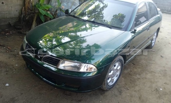 Acheter Occasion Voiture Mitsubishi Carisma Vert à Douala, Littoral Cameroon