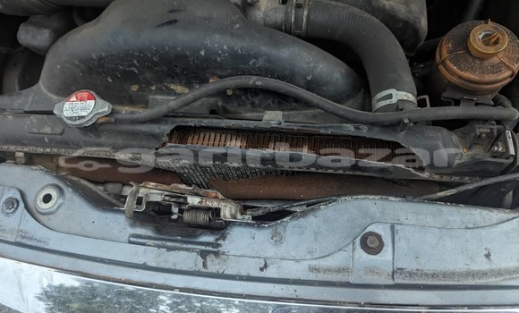 Sayi Na hannu Suzuki XL7 Sauran Mota in Douala a Ƙasar Kamaru Sayi Na hannu Suzuki XL7 Sauran Mota in Douala a Ƙasar Kamaru