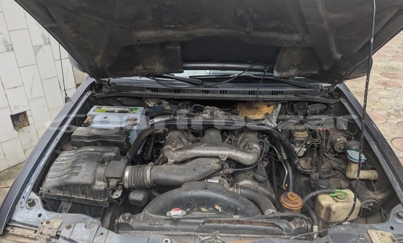 Sayi Na hannu Suzuki XL7 Sauran Mota in Douala a Ƙasar Kamaru Sayi Na hannu Suzuki XL7 Sauran Mota in Douala a Ƙasar Kamaru